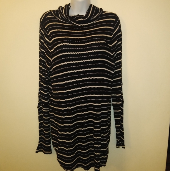 We The Free Cowl Neck long sleeve shirt - Picture 7 of 7